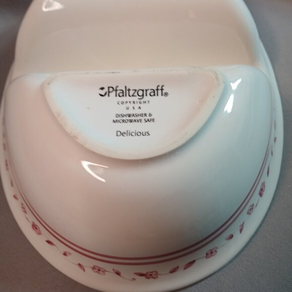 Pfaltzgraff Delicious 10" Oval Divided Vegtable Bowl Made in the USA Apples 2003 - Picture 3 of 8